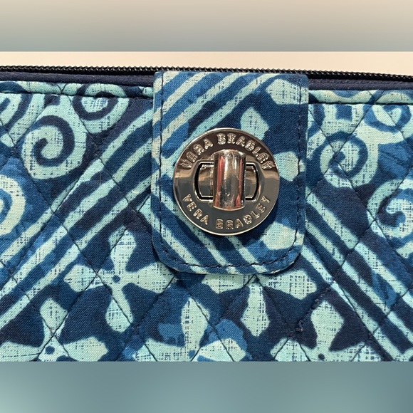 VERA BRADLEY Cuban Tiles Turn Lock Wallet - Picture 4 of 11